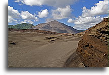 Księżycowy krajobraz::Góra Yasur, Vanuatu, Oceania::
